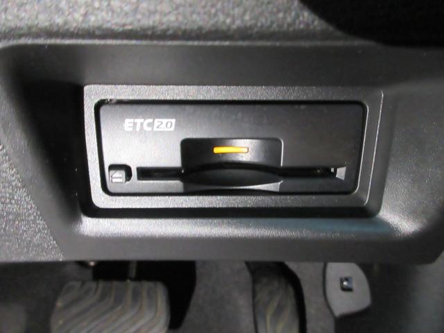 セレナ ハイウェイスターＶ　純正１２．３インチＤオーディオ　１１インチ後席モニター　全方位Ｃ　ＥＴＣ２．０　ドラレコ前後　クルコン　ステリモ　前後シートヒーター　両側パワスラ　シートバックテーブル　純正マット／バイザー／１６ＡＷ（39枚目）