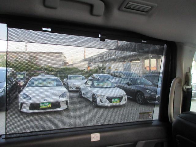 セレナ ハイウェイスターＶ　純正１２．３インチＤオーディオ　１１インチ後席モニター　全方位Ｃ　ＥＴＣ２．０　ドラレコ前後　クルコン　ステリモ　前後シートヒーター　両側パワスラ　シートバックテーブル　純正マット／バイザー／１６ＡＷ（51枚目）