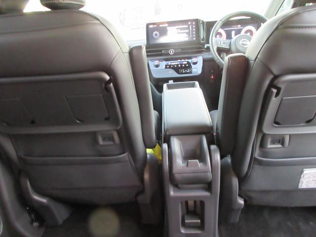 セレナ ハイウェイスターＶ　純正１２．３インチＤオーディオ　１１インチ後席モニター　全方位Ｃ　ＥＴＣ２．０　ドラレコ前後　クルコン　ステリモ　前後シートヒーター　両側パワスラ　シートバックテーブル　純正マット／バイザー／１６ＡＷ（58枚目）