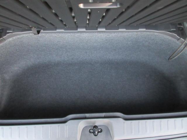 セレナ ハイウェイスターＶ　純正１２．３インチＤオーディオ　１１インチ後席モニター　全方位Ｃ　ＥＴＣ２．０　ドラレコ前後　クルコン　ステリモ　前後シートヒーター　両側パワスラ　シートバックテーブル　純正マット／バイザー／１６ＡＷ（63枚目）