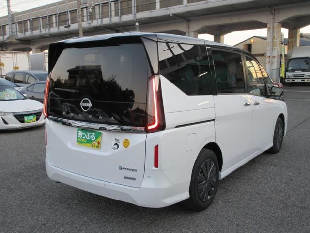 セレナ ｅ－パワー　ＸＶ　純正９型ナビ（ＳＤ・ＢＴ・フルセグ・ＵＳＢ・ＨＤＭＩ）全方位カメラ・両側パワスラ・禁煙車・前後ドラレコ・ＥＴＣ・プロパイロット・デジタルインナーミラー・サンシェード・シートバックテーブル（8枚目）