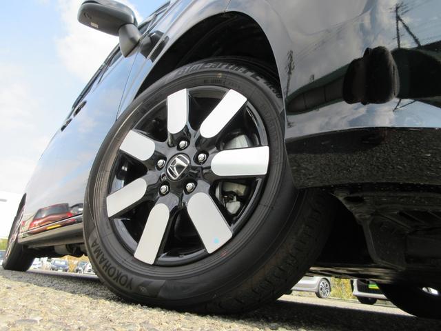 フリード ｅ：ＨＥＶエアー　ＥＸ　純正８型Ｄオーディオ（ＢＴ・ＵＳＢ）ホンダセンシング・両側パワスラ・禁煙車・ＥＴＣ・前席シートヒーター・後席ＵＳＢ端子・オートホールド・リアサンシェード・ブラインドスポットモニター（19枚目）