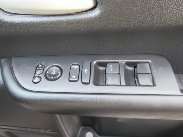 フリード ｅ：ＨＥＶエアー　ＥＸ　純正８型Ｄオーディオ（ＢＴ・ＵＳＢ）ホンダセンシング・両側パワスラ・禁煙車・ＥＴＣ・前席シートヒーター・後席ＵＳＢ端子・オートホールド・リアサンシェード・ブラインドスポットモニター（34枚目）