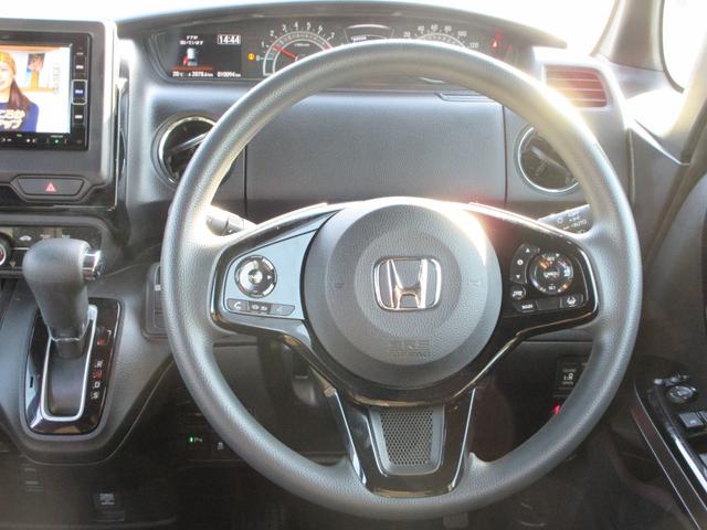 N-BOXカスタム L 純正ナビ・両側パワスラ・前後+車内ドラレコ・ETC・シートバックテーブル・リアサンシェード・Bカメラ・ホンダセンシング・前席シートヒーター・USB端子・禁煙車・クルコン・ステリモ(16枚目)