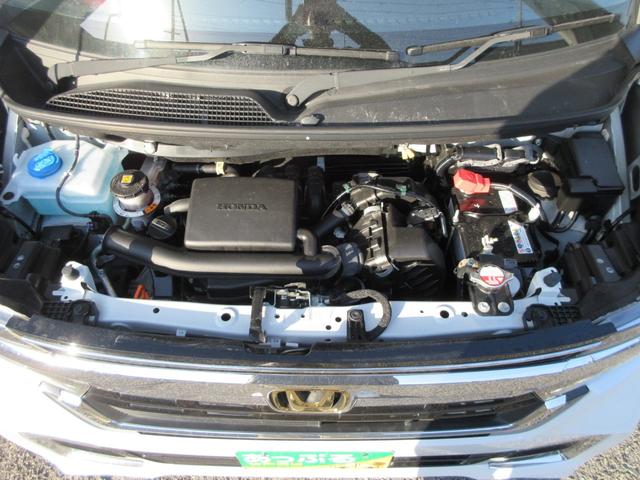 N-BOXカスタム L 純正ナビ・両側パワスラ・前後+車内ドラレコ・ETC・シートバックテーブル・リアサンシェード・Bカメラ・ホンダセンシング・前席シートヒーター・USB端子・禁煙車・クルコン・ステリモ(17枚目)