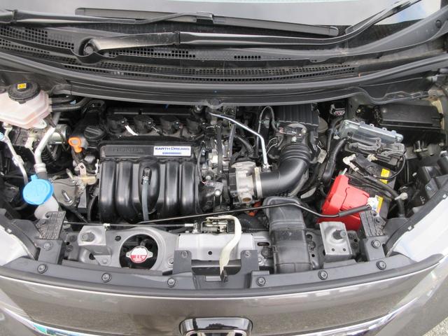 フリードハイブリッド ハイブリッド・Gホンダセンシング ナビ(CD・DVD・SD・BT・REC・フルセグ・USB)両側パワスラ・前後ドラレコ・禁煙車・ETC・Bカメラ・前席シートヒーター・オートワイパー・ホンダセンシング・リアサンシェード・USB(16枚目)