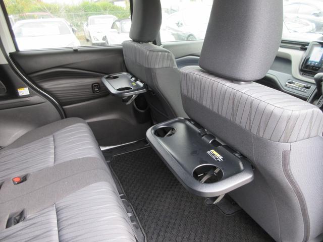 ソリオ ハイブリッドMX 純正9型ナビ(DVD・CD・BT・フルセグ・アップルカープレイ・アンドロイドオート)両側パワスラ・全方位カメラ・前後ドラレコ・シートバックテーブル・リアサンシェード・前席シートヒーター(48枚目)