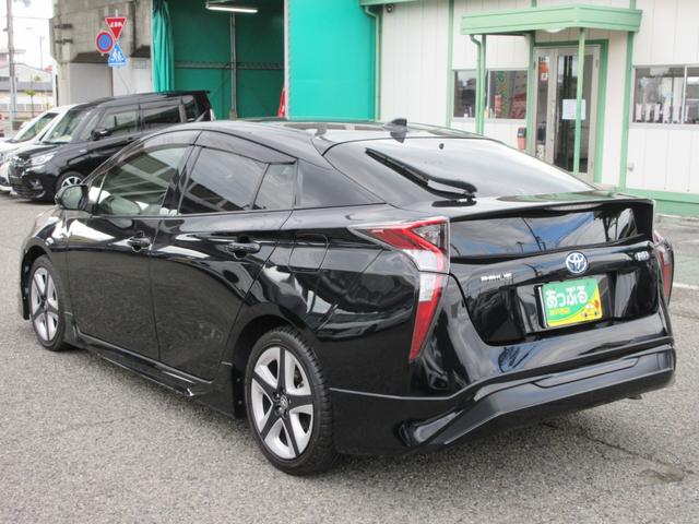 プリウス Ｓツーリングセレクション　モデリスタ・社外ナビ（ＣＤ・ＤＶＤ・ＳＤ・ＢＴ・フルセグ）禁煙車・ＥＴＣ・ドラレコ・Ｂカメラ・前席シートヒーター・レザーシート・純正１７インチアルミ・オートＡＣ・オートＬＥＤライト・フォグ（9枚目）