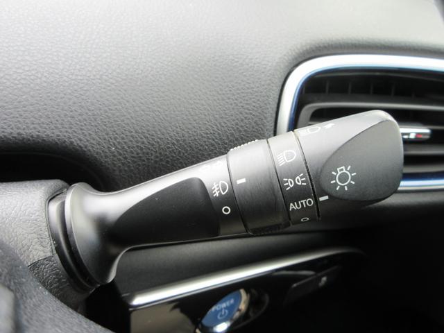 プリウス Ｓツーリングセレクション　モデリスタ・社外ナビ（ＣＤ・ＤＶＤ・ＳＤ・ＢＴ・フルセグ）禁煙車・ＥＴＣ・ドラレコ・Ｂカメラ・前席シートヒーター・レザーシート・純正１７インチアルミ・オートＡＣ・オートＬＥＤライト・フォグ（31枚目）