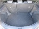 見た目以上に広く使えるトランクルームです。後部座席はリクライニング可能で、さらに前方向に倒すことができますので、さらに大きな荷物や長い荷物も積み込みができます。