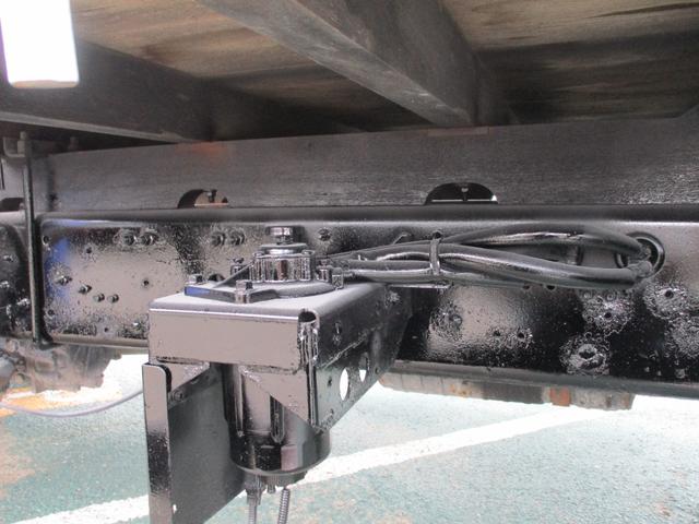 2.95トン 2.93t吊4段クレーン フックイン 床縞鉄板 荷台塗装 ロープ穴左右3ヵ所ずつ ロープフック ETC 集中ロック 左電格ミラー タダノ製 全タイヤサイズ 225/90R17.5 全タイヤ溝残 5mm(22枚目)