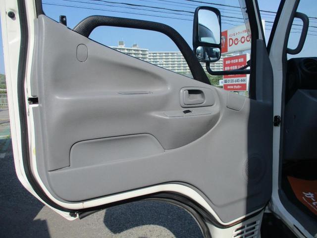 トヨエース ３トン　パネルウイング　荷寸４２９－１７８－２１２　５速ＭＴ　バックカメラ　ラッシングレール２段　床フック左右６箇所ずつ　ＡＢＳ　左電格ミラー　２トンウイング　２トン車　アシストアイドルアップ　ＥＣＯＭＯＤＥ　Ｂカメラ　２トンベース　パネル　ウイング（26枚目）