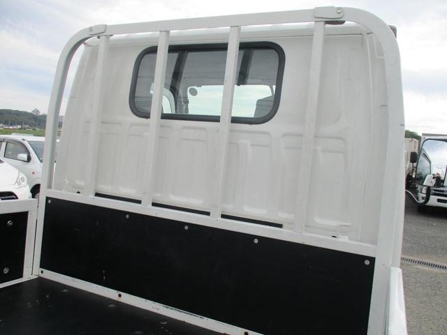 タイタントラック １．５トン　標準　平　低床　ＡＴ　荷寸３１１－１６１－３８　４ナンバー　ＥＴＣ　左電格ミラー　ＡＳＲ　ＡＢＳ　２トン車　２トンベース　２トン平　平車　平ボディー　平ボデー　標準平　６速ＡＴ　外寸４６９－１６９－１９５　地上高：８０ｃｍ（17枚目）