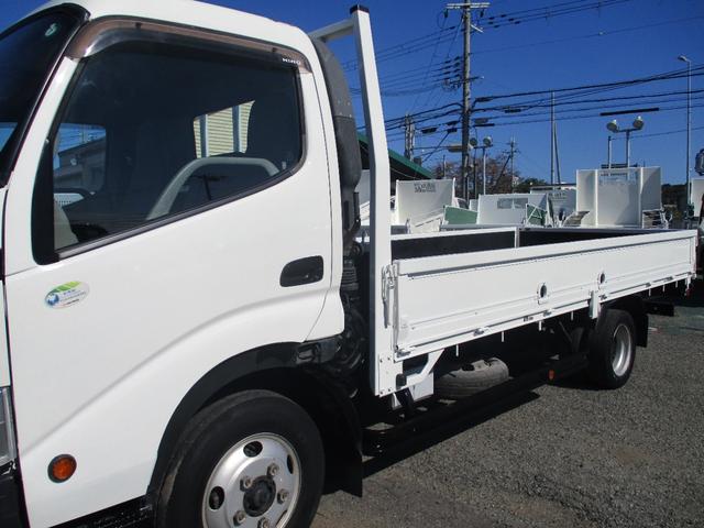 デュトロ 2トン ワイドロング 超低床 MT 荷寸435-189-37 床板新品張替え ETC ロープ穴左右2箇所ずつ ラクラク君 左電格ミラー 5速MT 2トン車 2トンベース 2トン平 平車 平ボディ 平 ミッション マニュアル ワイド ロング 1ナンバー WL(10枚目)