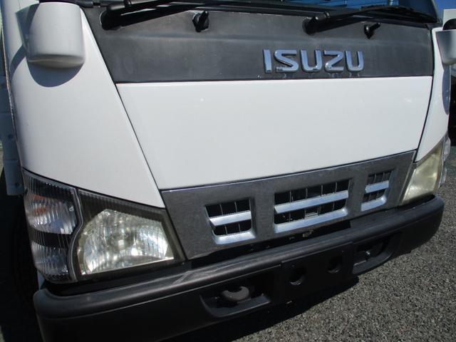 エルフトラック ２トン　標準ロング　全低床　５ＭＴ　荷寸４３５－１７８－３７　ロープ穴左右４箇所ずつ　ＥＴＣアオリ上カバー　ロープフック　１ナンバー　地上高：８７ｃｍ　２トン車　２トンベース　２トン平　平　平車　平ボディ　ヒラ　ヒラボディ　標準　ロング　ミッション　マニュアル（6枚目）