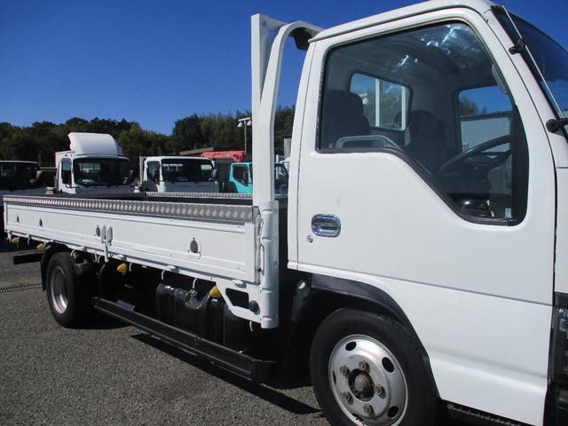 エルフトラック ２トン　標準ロング　全低床　５ＭＴ　荷寸４３５－１７８－３７　ロープ穴左右４箇所ずつ　ＥＴＣアオリ上カバー　ロープフック　１ナンバー　地上高：８７ｃｍ　２トン車　２トンベース　２トン平　平　平車　平ボディ　ヒラ　ヒラボディ　標準　ロング　ミッション　マニュアル（11枚目）
