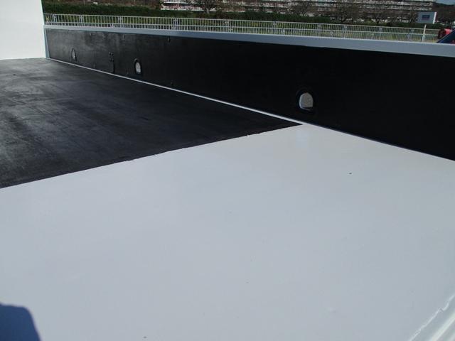 キャンター 2トン ワイド超ロング 全低床 5速MT 鳥居鉄板 荷台塗装 荷寸500-191-38 床板後ろ鉄板 ETC ロープ穴左右3ヶ所ずつ リアアオリ内側鉄板 左電格ミラー 150馬力 ABS ロープフック ターボ 取扱説明書 WL Wロング 2トン車 架装(18枚目)