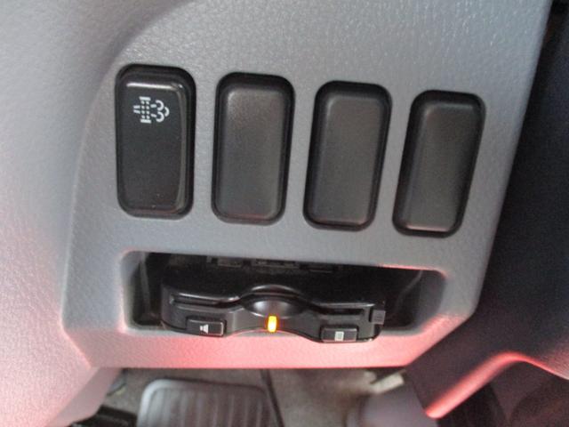 キャンター 2トン ワイド超ロング 全低床 5速MT 鳥居鉄板 荷台塗装 荷寸500-191-38 床板後ろ鉄板 ETC ロープ穴左右3ヶ所ずつ リアアオリ内側鉄板 左電格ミラー 150馬力 ABS ロープフック ターボ 取扱説明書 WL Wロング 2トン車 架装(39枚目)