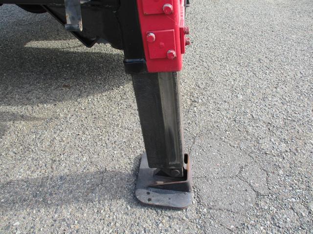 エルフトラック 作業床12.3m 高所作業車 バケット200kg 高床 5速MT アワーメーター6551.1h 左電格ミラー (株)エスマック製 130馬力 ターボ無し MT 2トン車 2トンベース 高車 ミッション マニュアル 130馬力 4HL1 伸縮ブーム型(16枚目)