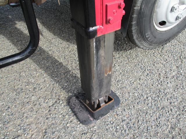 エルフトラック 作業床12.3m 高所作業車 バケット200kg 高床 5速MT アワーメーター6551.1h 左電格ミラー (株)エスマック製 130馬力 ターボ無し MT 2トン車 2トンベース 高車 ミッション マニュアル 130馬力 4HL1 伸縮ブーム型(18枚目)