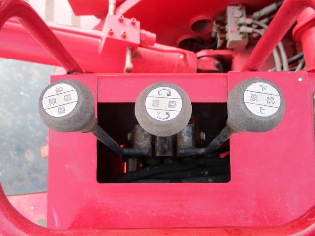 エルフトラック 作業床12.3m 高所作業車 バケット200kg 高床 5速MT アワーメーター6551.1h 左電格ミラー (株)エスマック製 130馬力 ターボ無し MT 2トン車 2トンベース 高車 ミッション マニュアル 130馬力 4HL1 伸縮ブーム型(21枚目)