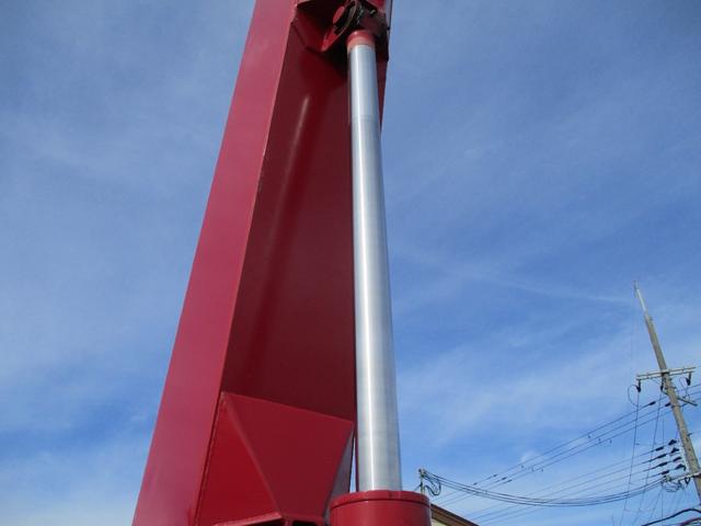 エルフトラック 作業床12.3m 高所作業車 バケット200kg 高床 5速MT アワーメーター6551.1h 左電格ミラー (株)エスマック製 130馬力 ターボ無し MT 2トン車 2トンベース 高車 ミッション マニュアル 130馬力 4HL1 伸縮ブーム型(24枚目)