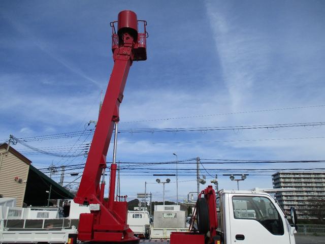 エルフトラック 作業床12.3m 高所作業車 バケット200kg 高床 5速MT アワーメーター6551.1h 左電格ミラー (株)エスマック製 130馬力 ターボ無し MT 2トン車 2トンベース 高車 ミッション マニュアル 130馬力 4HL1 伸縮ブーム型(25枚目)