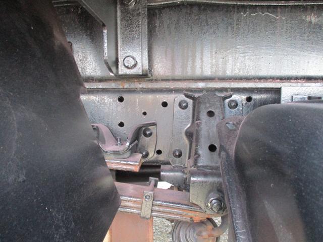 エルフトラック 作業床12.3m 高所作業車 バケット200kg 高床 5速MT アワーメーター6551.1h 左電格ミラー (株)エスマック製 130馬力 ターボ無し MT 2トン車 2トンベース 高車 ミッション マニュアル 130馬力 4HL1 伸縮ブーム型(37枚目)