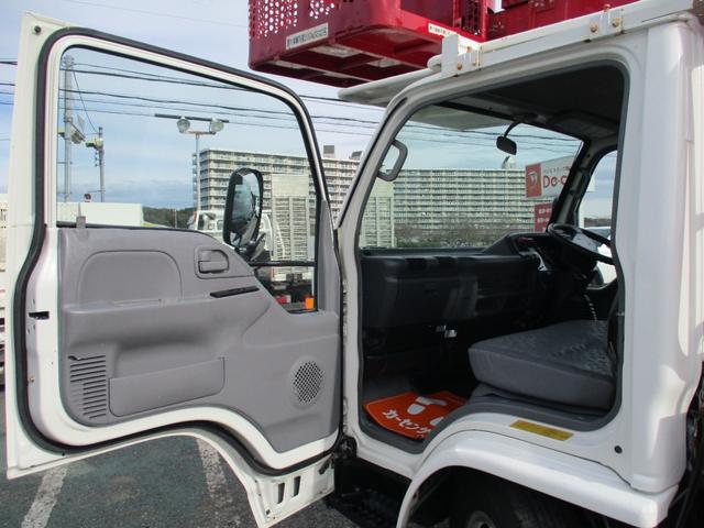 エルフトラック 作業床12.3m 高所作業車 バケット200kg 高床 5速MT アワーメーター6551.1h 左電格ミラー (株)エスマック製 130馬力 ターボ無し MT 2トン車 2トンベース 高車 ミッション マニュアル 130馬力 4HL1 伸縮ブーム型(46枚目)