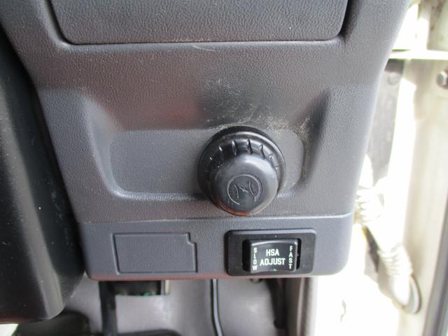 エルフトラック 作業床12.3m 高所作業車 バケット200kg 高床 5速MT アワーメーター6551.1h 左電格ミラー (株)エスマック製 130馬力 ターボ無し MT 2トン車 2トンベース 高車 ミッション マニュアル 130馬力 4HL1 伸縮ブーム型(54枚目)