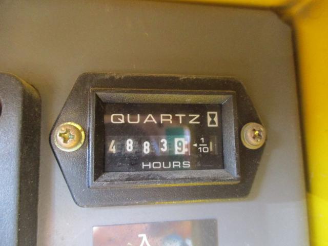 キャンター 作業床高１２ｍ　高所作業車　バケット２００ｋｇ　高床　５ＭＴ　積載１５０ｋｇ　作業半径９．８ｍ　アワーメーター４８８３．９ｈ　左電格ミラー　ＥＴＣ　荷台塗装　坂道発進補助装置　タダノ製　２トンベース　レベライザー　高所作業　トラック式　５速　５速ＭＴ　ＭＴ　架装（21枚目）