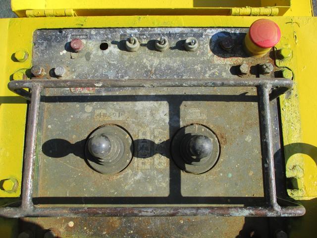 キャンター 作業床高１２ｍ　高所作業車　バケット２００ｋｇ　高床　５ＭＴ　積載１５０ｋｇ　作業半径９．８ｍ　アワーメーター４８８３．９ｈ　左電格ミラー　ＥＴＣ　荷台塗装　坂道発進補助装置　タダノ製　２トンベース　レベライザー　高所作業　トラック式　５速　５速ＭＴ　ＭＴ　架装（35枚目）