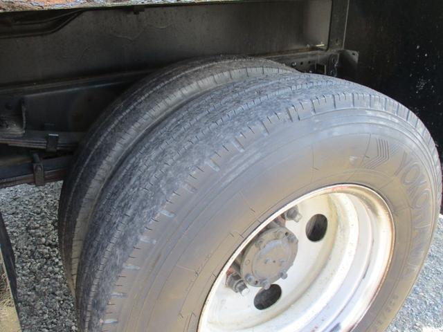 キャンター 作業床高１２ｍ　高所作業車　バケット２００ｋｇ　高床　５ＭＴ　積載１５０ｋｇ　作業半径９．８ｍ　アワーメーター４８８３．９ｈ　左電格ミラー　ＥＴＣ　荷台塗装　坂道発進補助装置　タダノ製　２トンベース　レベライザー　高所作業　トラック式　５速　５速ＭＴ　ＭＴ　架装（38枚目）