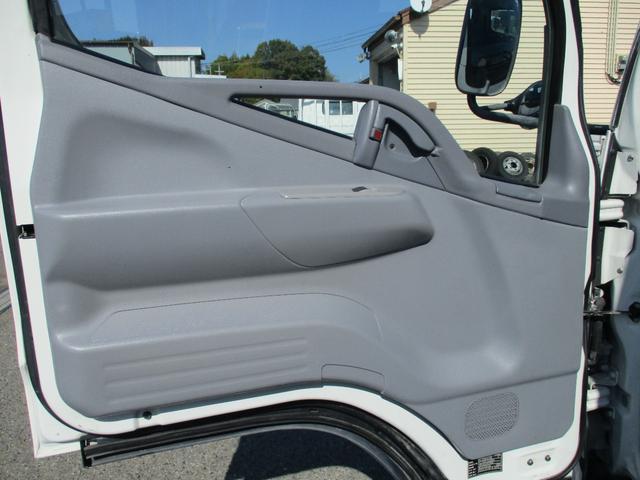 キャンター 作業床高１２ｍ　高所作業車　バケット２００ｋｇ　高床　５ＭＴ　積載１５０ｋｇ　作業半径９．８ｍ　アワーメーター４８８３．９ｈ　左電格ミラー　ＥＴＣ　荷台塗装　坂道発進補助装置　タダノ製　２トンベース　レベライザー　高所作業　トラック式　５速　５速ＭＴ　ＭＴ　架装（46枚目）