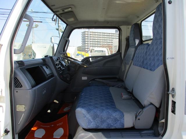 キャンター 作業床高１２ｍ　高所作業車　バケット２００ｋｇ　高床　５ＭＴ　積載１５０ｋｇ　作業半径９．８ｍ　アワーメーター４８８３．９ｈ　左電格ミラー　ＥＴＣ　荷台塗装　坂道発進補助装置　タダノ製　２トンベース　レベライザー　高所作業　トラック式　５速　５速ＭＴ　ＭＴ　架装（59枚目）