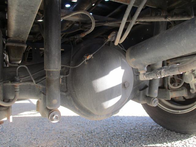 ダイナトラック ２トン　積載車　全低床　５ＭＴ　花見台製　ウインチ　リモコン　荷寸５５２／２０７　　レベライザー　路肩灯　両側オーバーヘッドコンソール　スペアタイヤ　取扱説明書　３トン　２トンベース　２トン車　ミッション　マニュアル　ＭＴ　車両運搬車（37枚目）