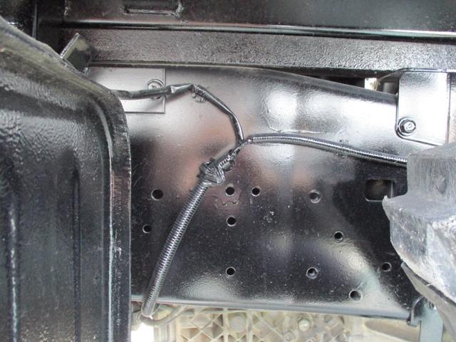 デュトロ ３トン　強化ダンプ　高床　５ＭＴ　コボレーン　ピン加工２箇所　荷寸３０４－１５９－３７　極東ＤＤ０２－３１　荷台塗装　ＥＴＣ　１３６馬力　Ｎ０４Ｃエンジン　地上高９７．８ｃｍ　３トンダンプ　強化　ダンプ　３トン車　２トンベース　架装　４ナンバー（30枚目）