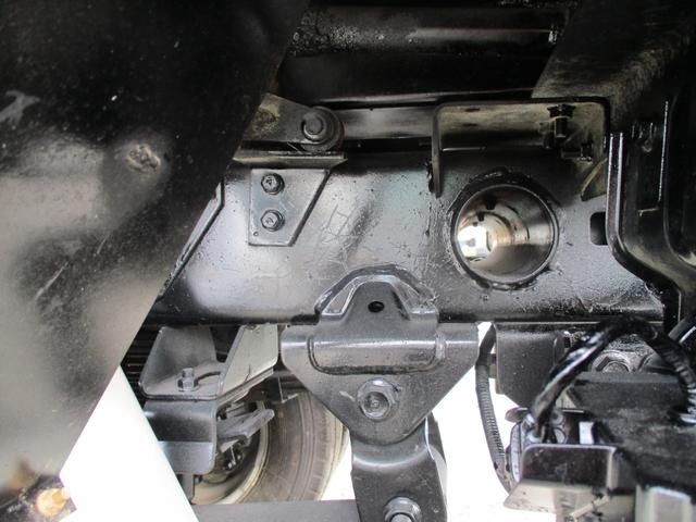 デュトロ ３トン　強化ダンプ　高床　５ＭＴ　コボレーン　ピン加工２箇所　荷寸３０４－１５９－３７　極東ＤＤ０２－３１　荷台塗装　ＥＴＣ　１３６馬力　Ｎ０４Ｃエンジン　地上高９７．８ｃｍ　３トンダンプ　強化　ダンプ　３トン車　２トンベース　架装　４ナンバー（31枚目）