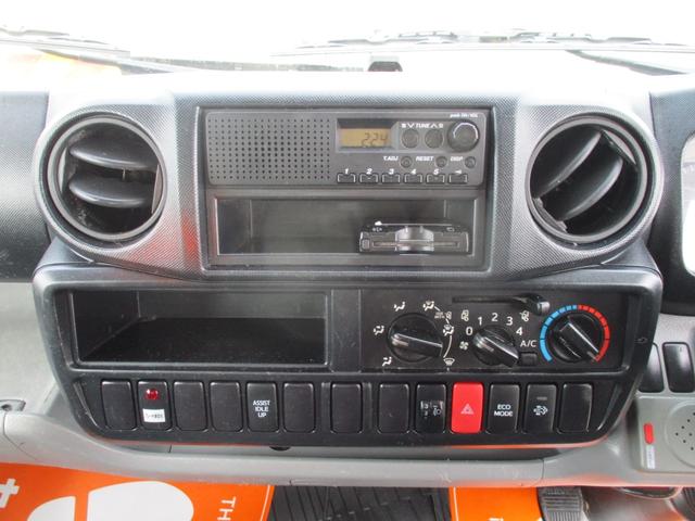 デュトロ ３トン　強化ダンプ　高床　５ＭＴ　コボレーン　ピン加工２箇所　荷寸３０４－１５９－３７　極東ＤＤ０２－３１　荷台塗装　ＥＴＣ　１３６馬力　Ｎ０４Ｃエンジン　地上高９７．８ｃｍ　３トンダンプ　強化　ダンプ　３トン車　２トンベース　架装　４ナンバー（47枚目）