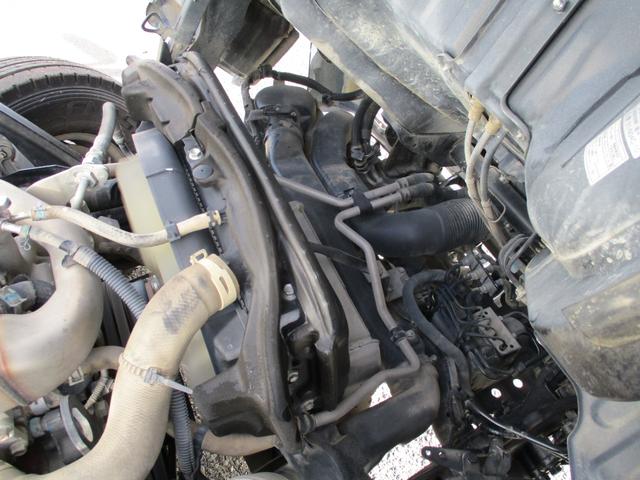 デュトロ ３トン　強化ダンプ　高床　５ＭＴ　コボレーン　ピン加工２箇所　荷寸３０４－１５９－３７　極東ＤＤ０２－３１　荷台塗装　ＥＴＣ　１３６馬力　Ｎ０４Ｃエンジン　地上高９７．８ｃｍ　３トンダンプ　強化　ダンプ　３トン車　２トンベース　架装　４ナンバー（56枚目）