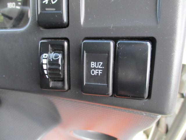 エルフトラック ２．９５トン　バン　全低床　ＭＴ　荷寸４４６－１７７－２１５　サイドドア　バックカメラ　ラッシングレール２段　左電格ミラー　リア観音扉　日本フルハーフ製　２トン車　２トンベース　３トン車　バン　箱　箱車　１ナンバー　標準ロング　架装　６速ＭＴ　中古バン　中古車（39枚目）