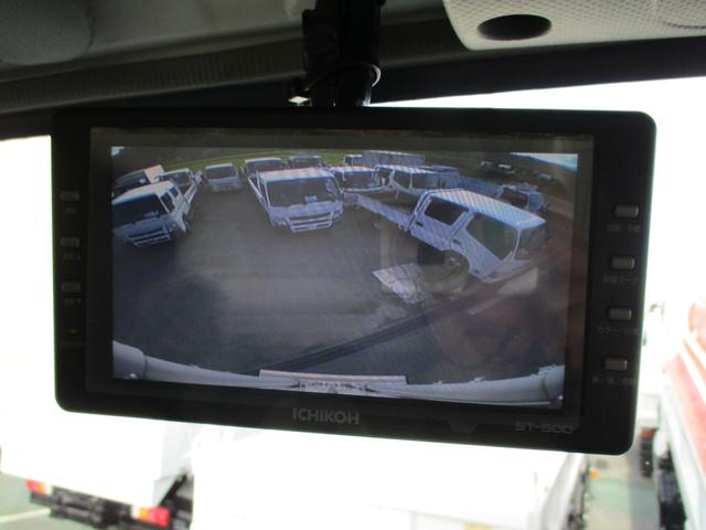 エルフトラック ２．９５トン　バン　全低床　ＭＴ　荷寸４４６－１７７－２１５　サイドドア　バックカメラ　ラッシングレール２段　左電格ミラー　リア観音扉　日本フルハーフ製　２トン車　２トンベース　３トン車　バン　箱　箱車　１ナンバー　標準ロング　架装　６速ＭＴ　中古バン　中古車（44枚目）