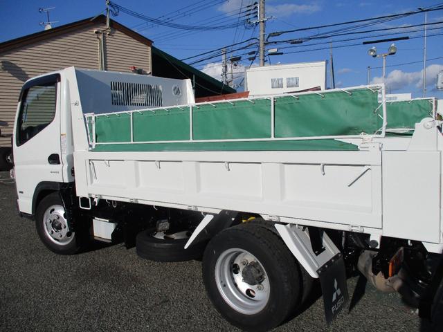 キャンター ３トン　強化ダンプ　全低床　５ＭＴ　コボレーン　ピン加工　あゆみ掛け　ロープフック　メッキパーツ　左電格ミラー　新明和ＤＲ２－１００１ＳＹ　　３トンダンプ　３トン車　２トンベース　ダンプ　新明和ダンプ　新明和　２トン　ダンプ（12枚目）