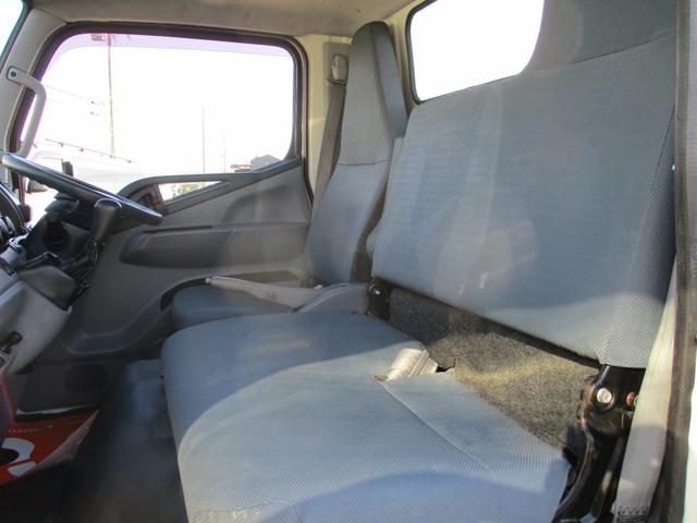 キャンター ３トン　強化ダンプ　全低床　５ＭＴ　コボレーン　ピン加工　あゆみ掛け　ロープフック　メッキパーツ　左電格ミラー　新明和ＤＲ２－１００１ＳＹ　　３トンダンプ　３トン車　２トンベース　ダンプ　新明和ダンプ　新明和　２トン　ダンプ（34枚目）