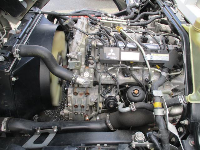 キャンター ３．４５トン　増トン　アルミウイング　６２００ボディ　ＡＴ　荷寸６２０／２２０／２４０　ラッシングレール２段　床フック左右５箇所対　リア観音扉　ＥＴＣ　バックカメラ　左電格ミラー　レベライザ　スペアタイヤ　ウイング　架装可　４ｔ　４Ｔ　６速ＡＴ（68枚目）