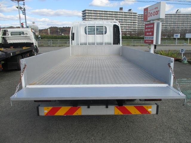 エルフトラック 2トン ワイドロング 全低床 6速MT アルミ縞板 ETC 荷寸430/207/38 アルミブロック 坂道発進補助装置 レベライザー バックカメラ 1ナンバー スペアタイヤ 2トンベース 2トン車 ミッション マニュアル MT 架装 平 平車(15枚目)