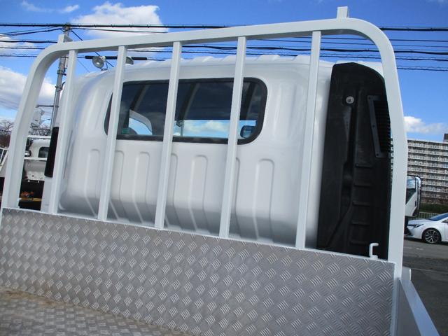 エルフトラック 2トン ワイドロング 全低床 6速MT アルミ縞板 ETC 荷寸430/207/38 アルミブロック 坂道発進補助装置 レベライザー バックカメラ 1ナンバー スペアタイヤ 2トンベース 2トン車 ミッション マニュアル MT 架装 平 平車(19枚目)