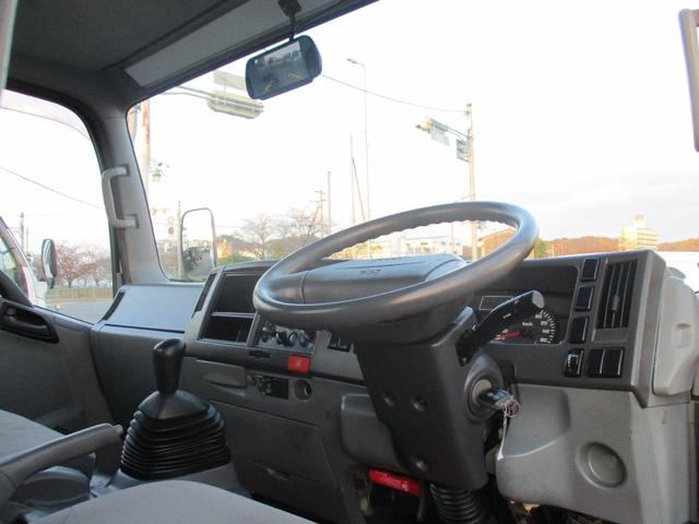 エルフトラック 2トン ワイドロング 全低床 6速MT アルミ縞板 ETC 荷寸430/207/38 アルミブロック 坂道発進補助装置 レベライザー バックカメラ 1ナンバー スペアタイヤ 2トンベース 2トン車 ミッション マニュアル MT 架装 平 平車(39枚目)