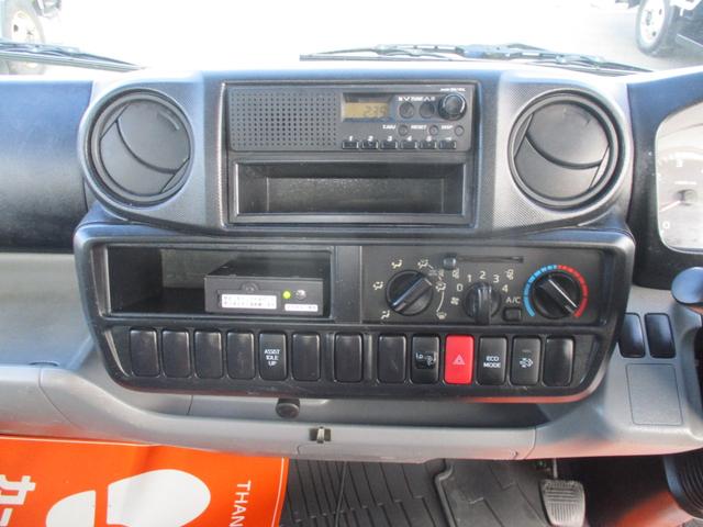 デュトロ ３トン　ダンプ　極東製　全低床　ＭＴ　コボレーン　レベライザ　ピン加工１箇所　ロープフック　荷台塗装　スペアタイヤ　取扱説明書　３トンダンプ　３トン車　２トンベース　ダンプ　極東ダンプ　４ナンバー　ミッション　マニュアル　ＭＴ（40枚目）