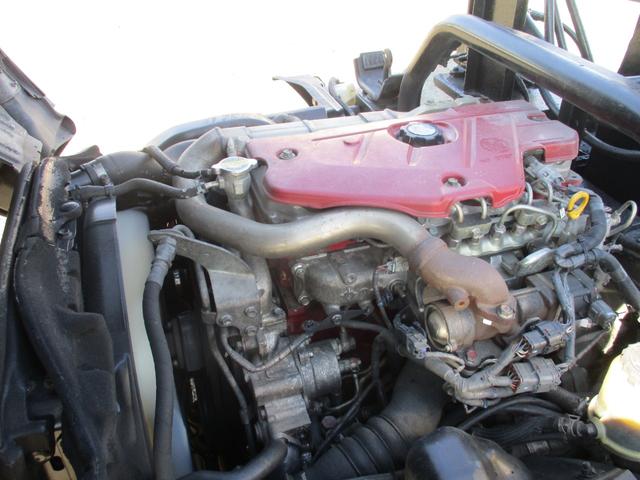 ダイナトラック ３トン　新明和　アームロール　全低床　ツインホイスト　ＭＴ　４ナンバー　リモコン坂道発進補助装置　左電格ミラー　５速ＭＴ　新明和ダンプ　３トンダンプ　ダンプ　中古　中古車　中古ダンプ　３トン車　２トンベース　３トンアームロール　ミッション　マニュアル　リモコン（50枚目）